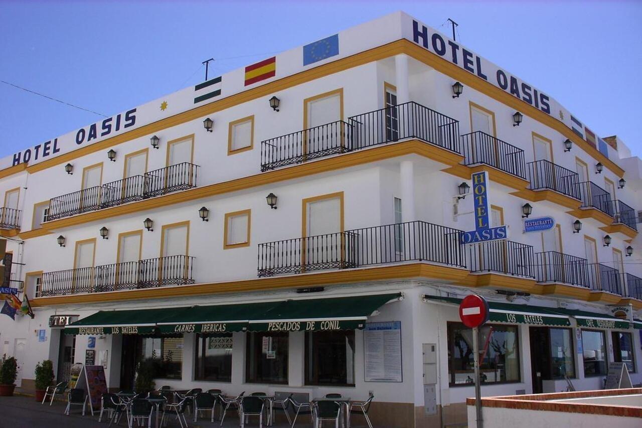 Hotel Oasis Conil De La Frontera Bagian luar foto