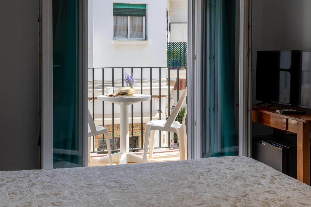 Hotel Oasis Conil De La Frontera Bagian luar foto