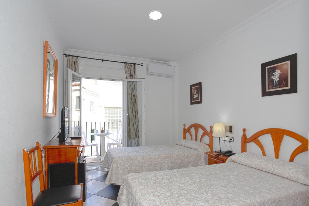 Hotel Oasis Conil De La Frontera Bagian luar foto