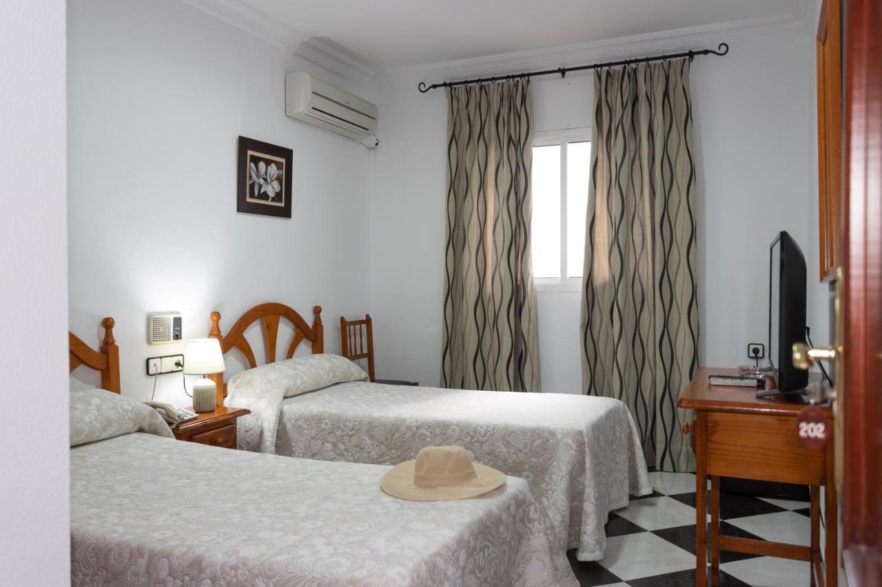 Hotel Oasis Conil De La Frontera Bagian luar foto