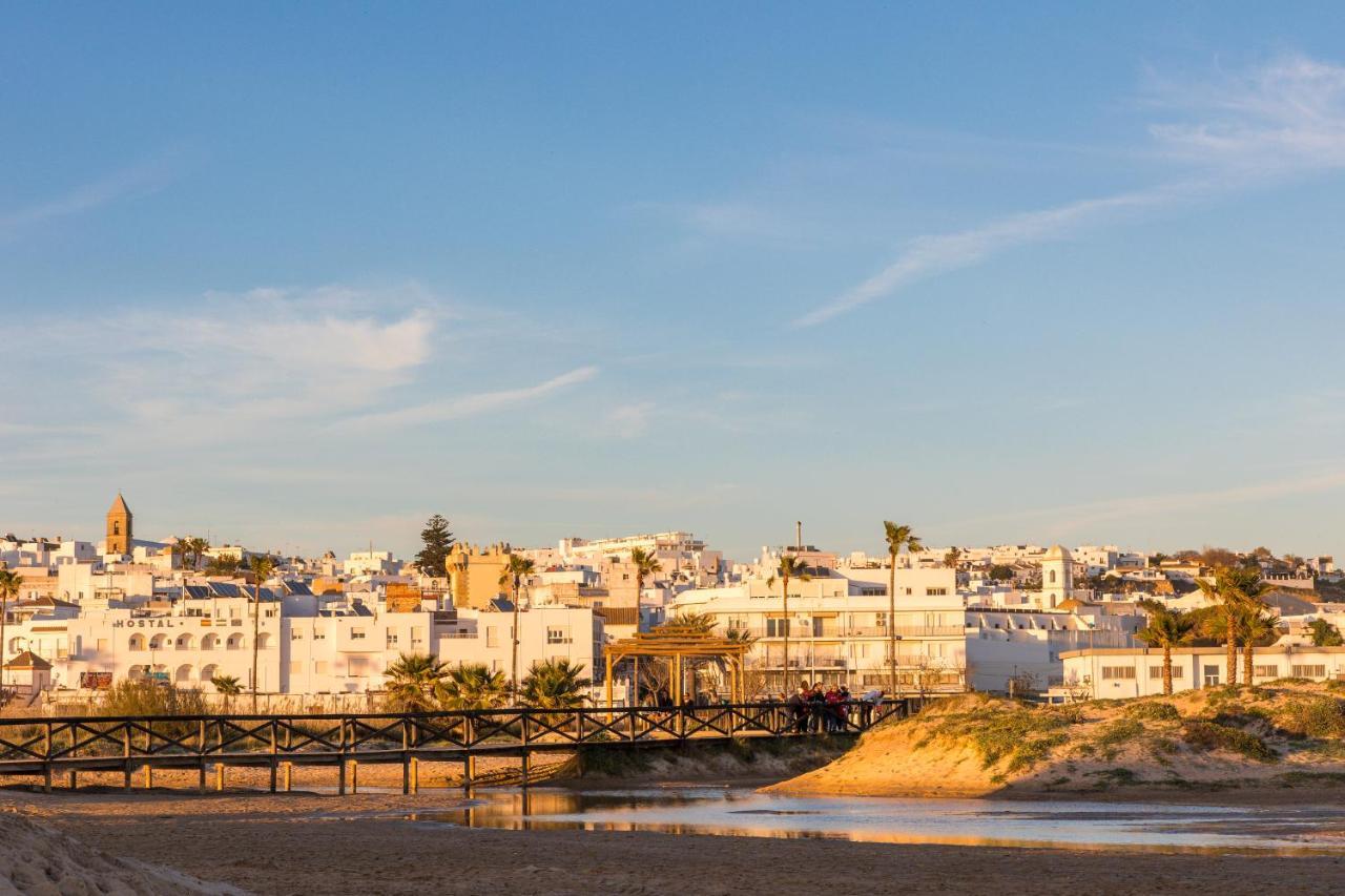 Hotel Oasis Conil De La Frontera Bagian luar foto
