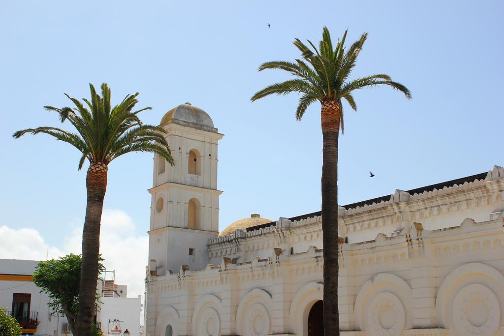 Hotel Oasis Conil De La Frontera Bagian luar foto