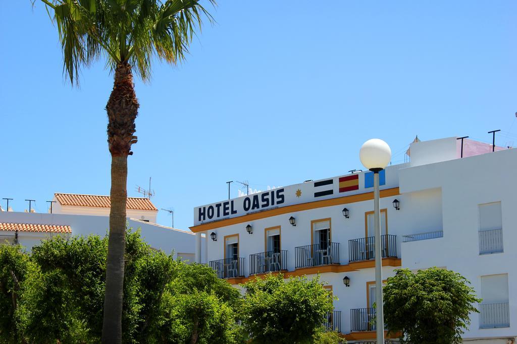 Hotel Oasis Conil De La Frontera Bagian luar foto