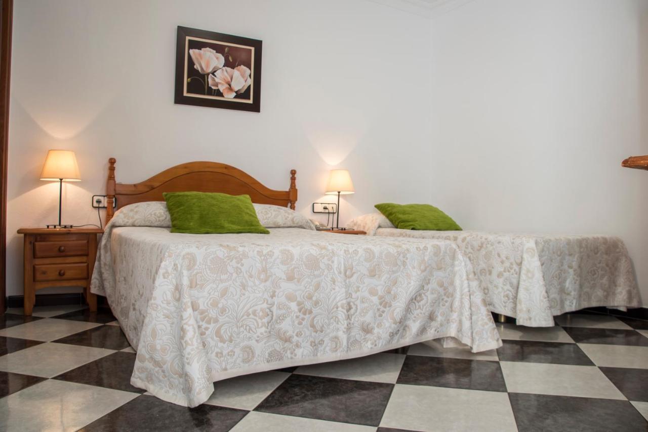Hotel Oasis Conil De La Frontera Bagian luar foto